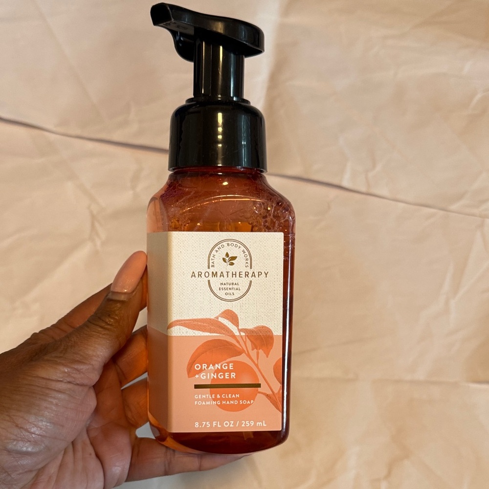 Bath & Body Works Aromatherapy Orange Ginger Hand Soap